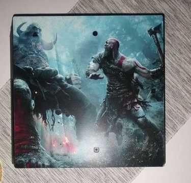 PlayStation PS4 PRO 1TB  God of War ПС4 ПРО + два джойстика подарък !