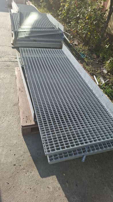 Trepte și scări metalice pentru interior și exterior