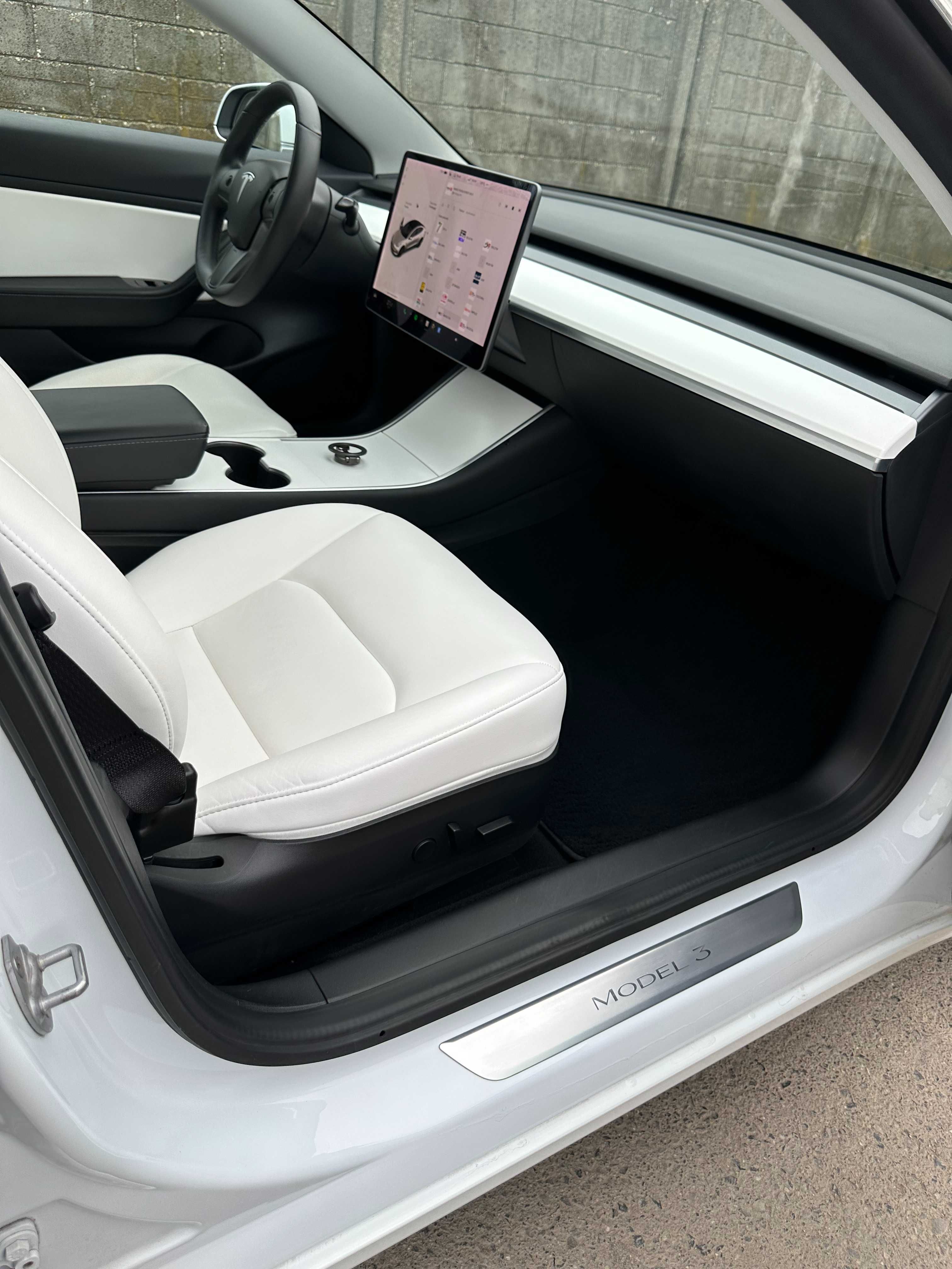 Tesla model 3 PERFORMANCE 4x4 toate optiunile factura tva