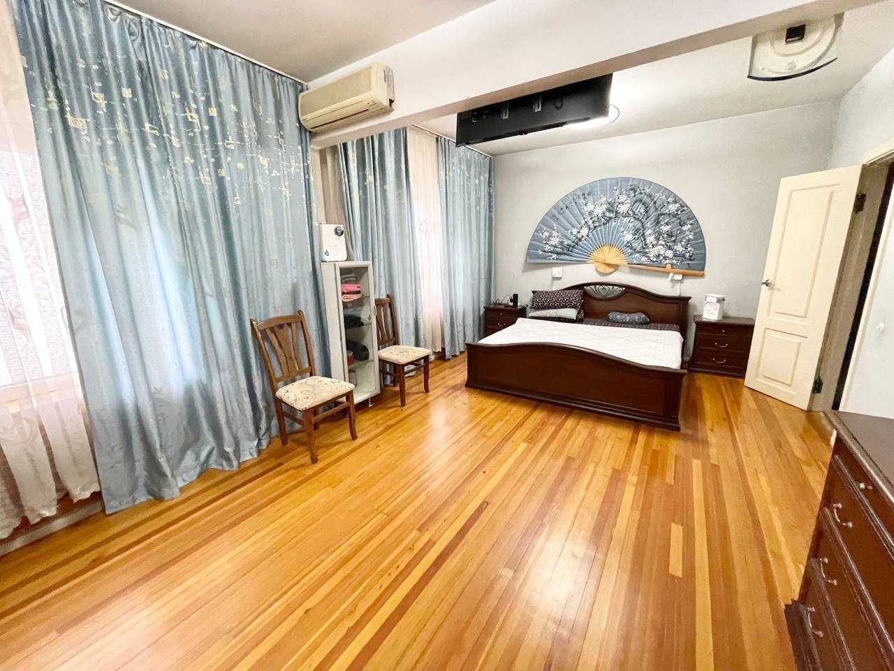 ул.Ойбек Госпитальный МЦ Шох банковская 4-комн 4/9 174 м² чистая