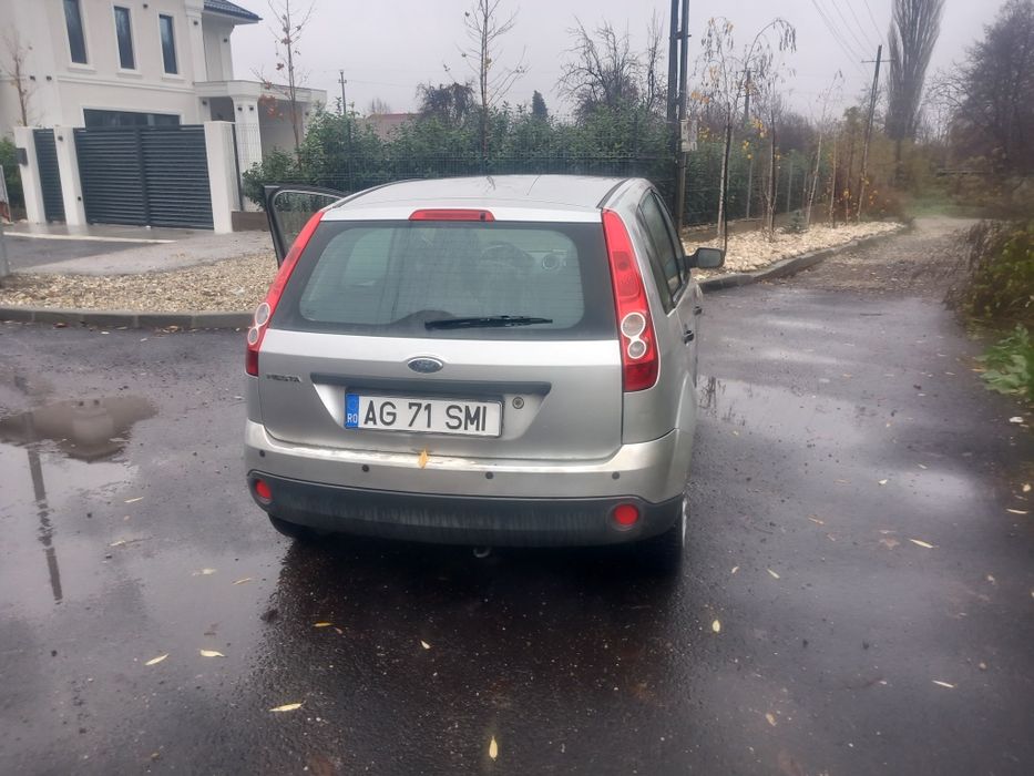 Vând Ford Fiesta an 2008,motor 1.3 benzină,