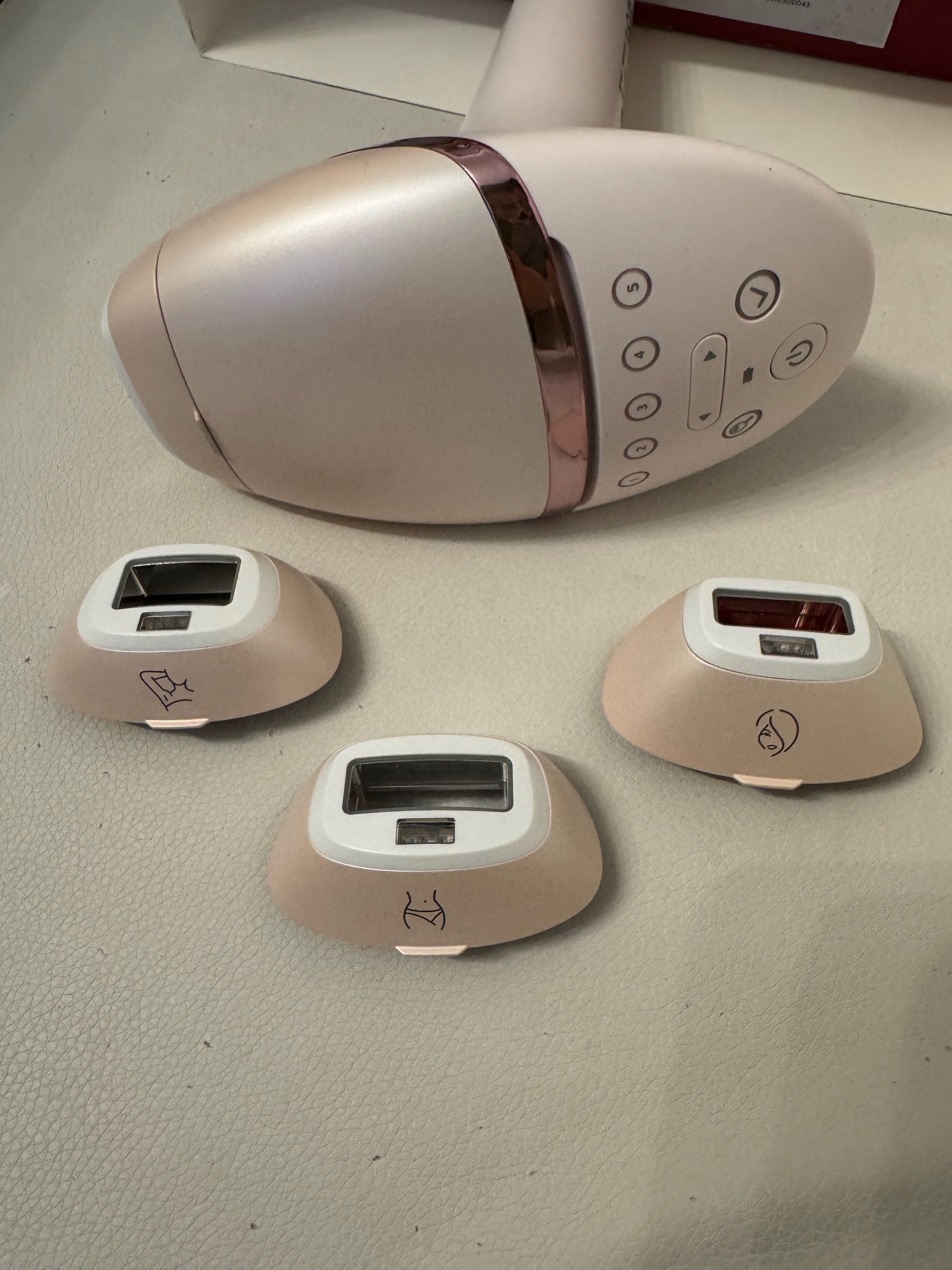Фотоепилатор Philips Lumea