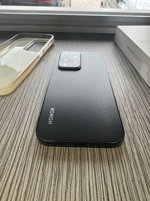 Нов! Honor 200 Lite
