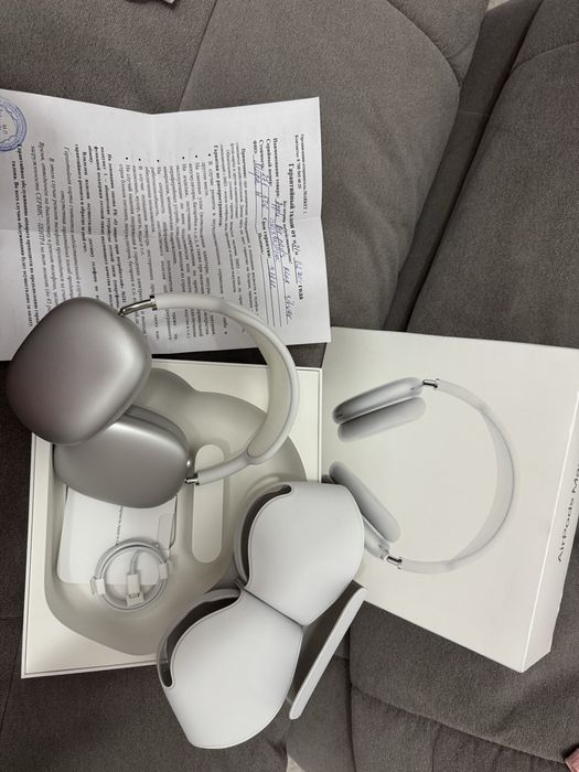 Продам AirPods Max Silver