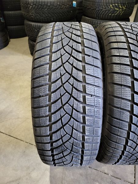 255/45/20//235/50/20 GOODYEAR