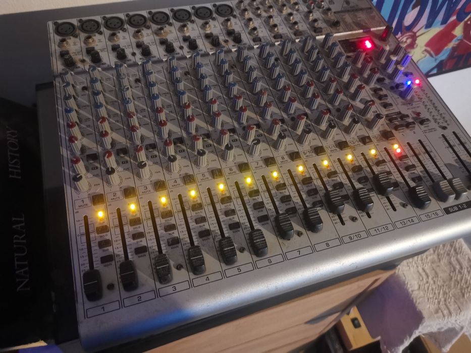Mixer pasiv Behringer EURORAK
