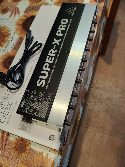 Crossower Behringer CX2310V2