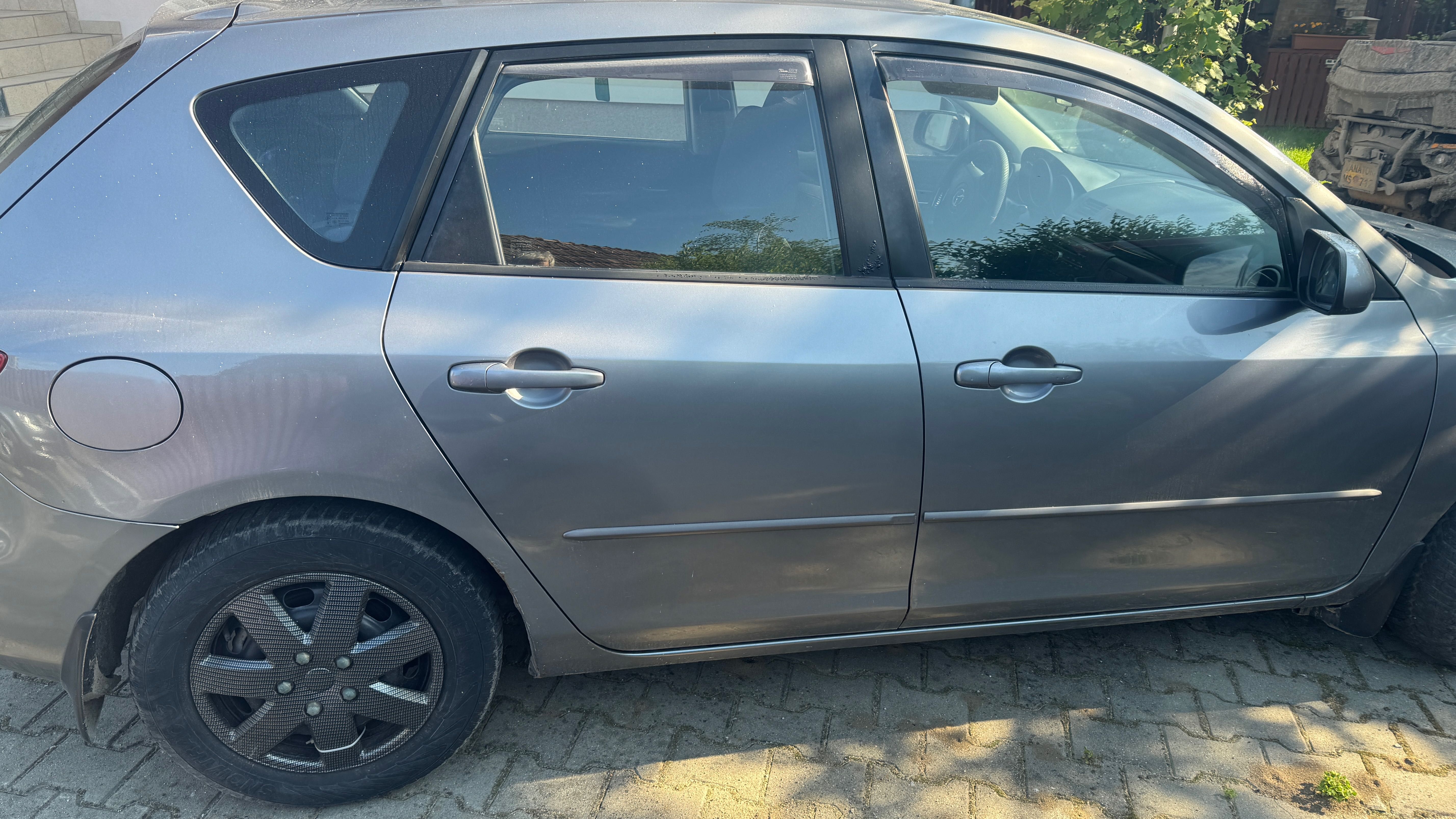 Vand Mazda 3 , 1.6 benzina
