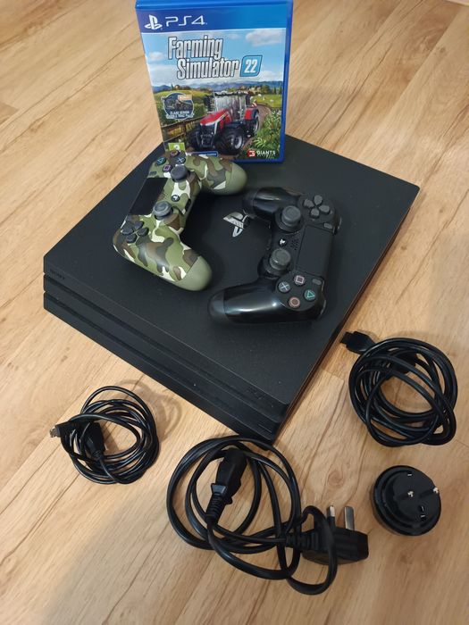 PS Pro kъто нов с  кабели и  2 контролера 1 TB