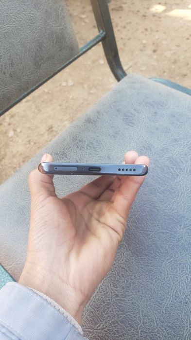 Honor x9b zo‘r rangi qora