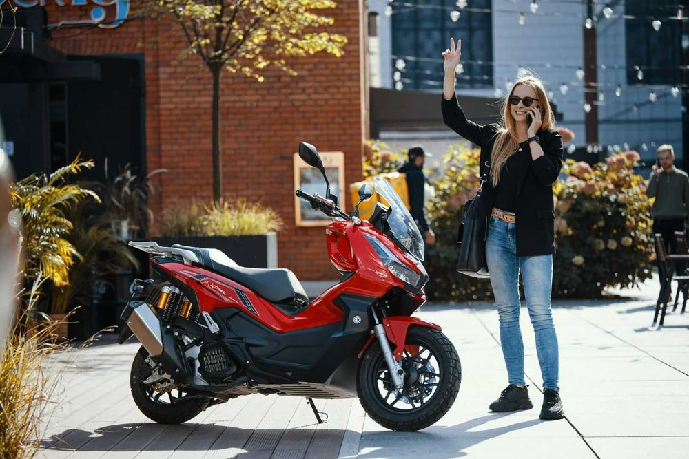 Scuter barton X-Trail ABS, camera video, TCS, 125cc (permis A1 sau B*)