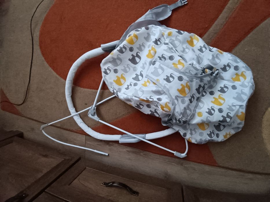 Leagăn balansoar pentru bebeluși