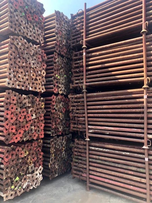 Popi metalici si Schela metalica