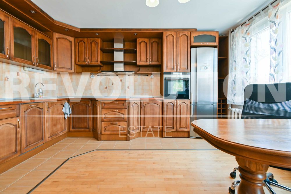 Дава се под наем Четиристаен апартамент в София, Драгалевци - 130 кв.м за 800 € - Снимка #2