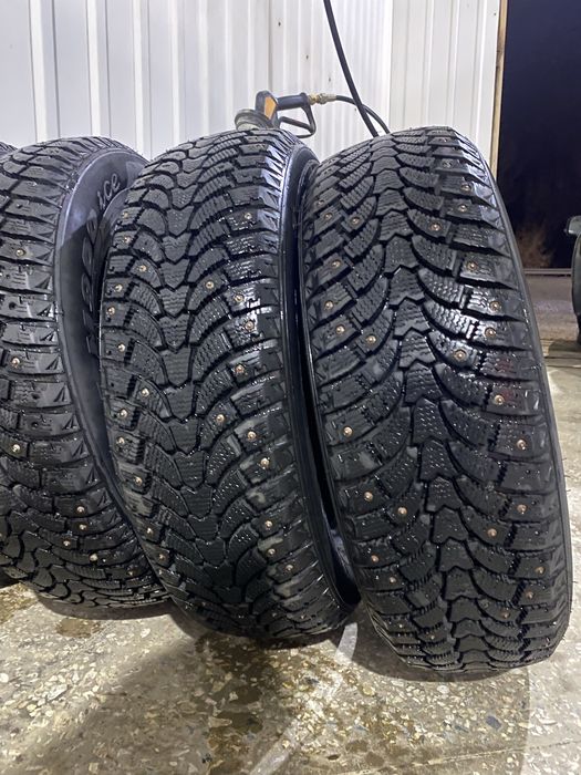 Продам покрышку 185/65/15