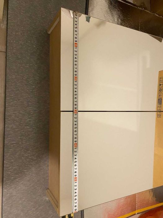 Горен шкаф за баня с огледало и LED