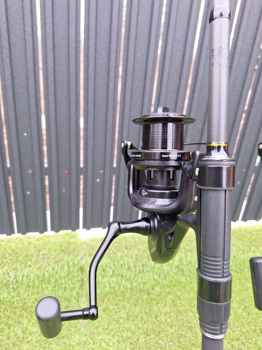 Set 4 lansete cu 4  mulinete