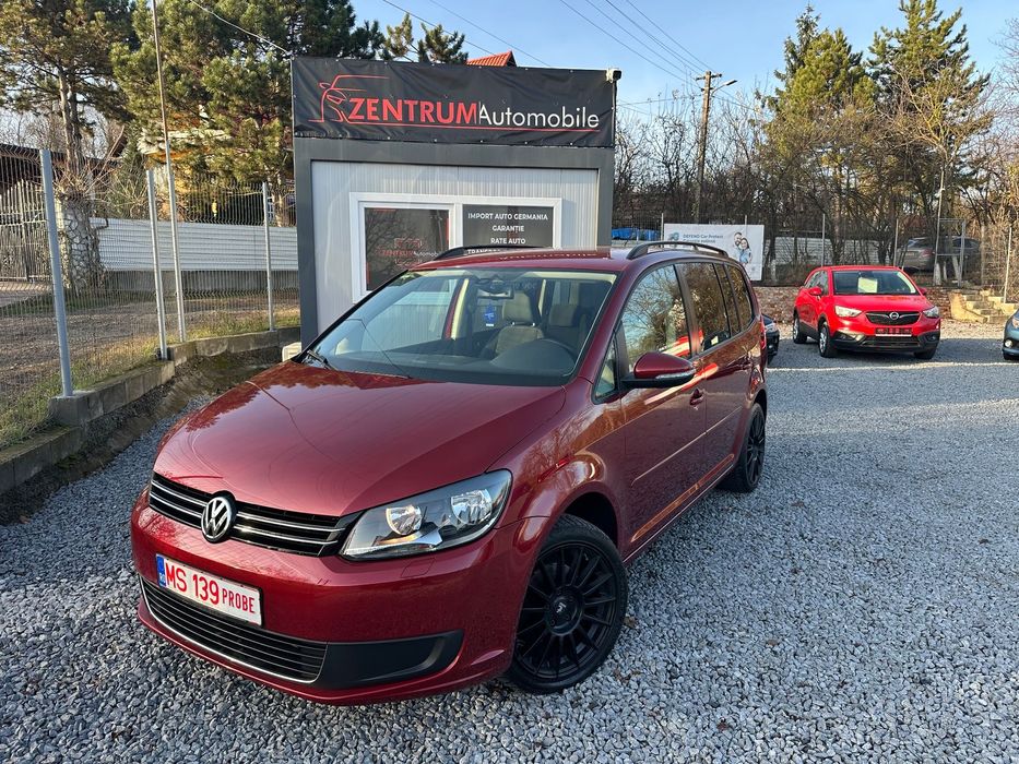 Volkswagen Touran Jante / Navi / Scaune Incalzite / Euro 5 / Senzori parcare / Carlig