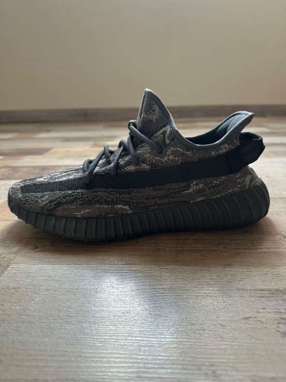 Adidas yeezy обувки