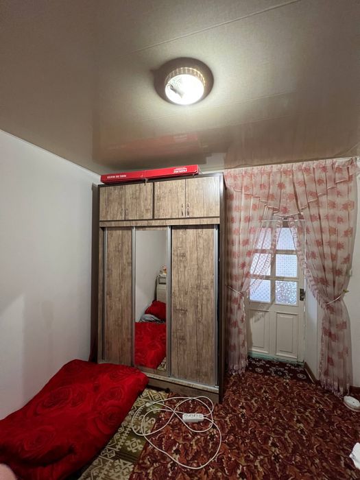 Chirchiq suv boyida hovli sotiladi