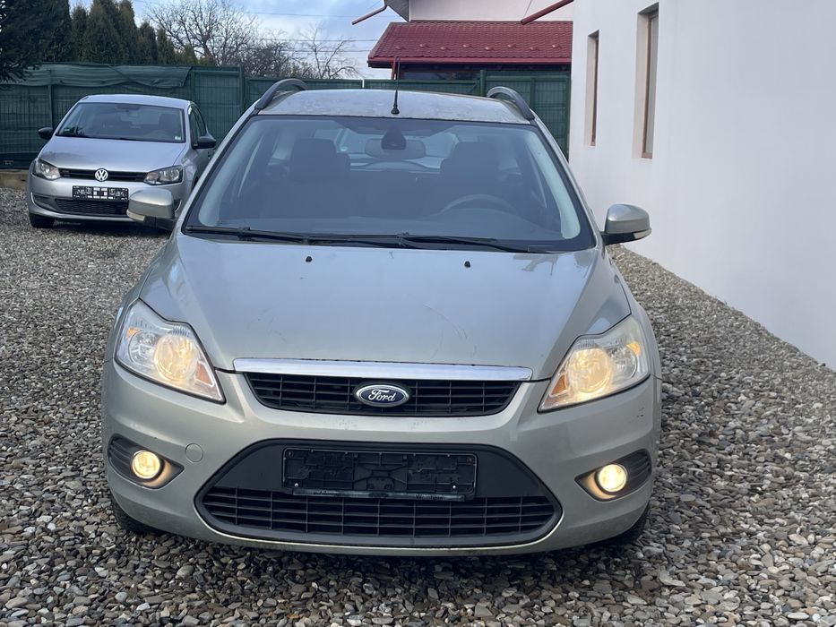 Ford focus 1.6 benzina din 2010