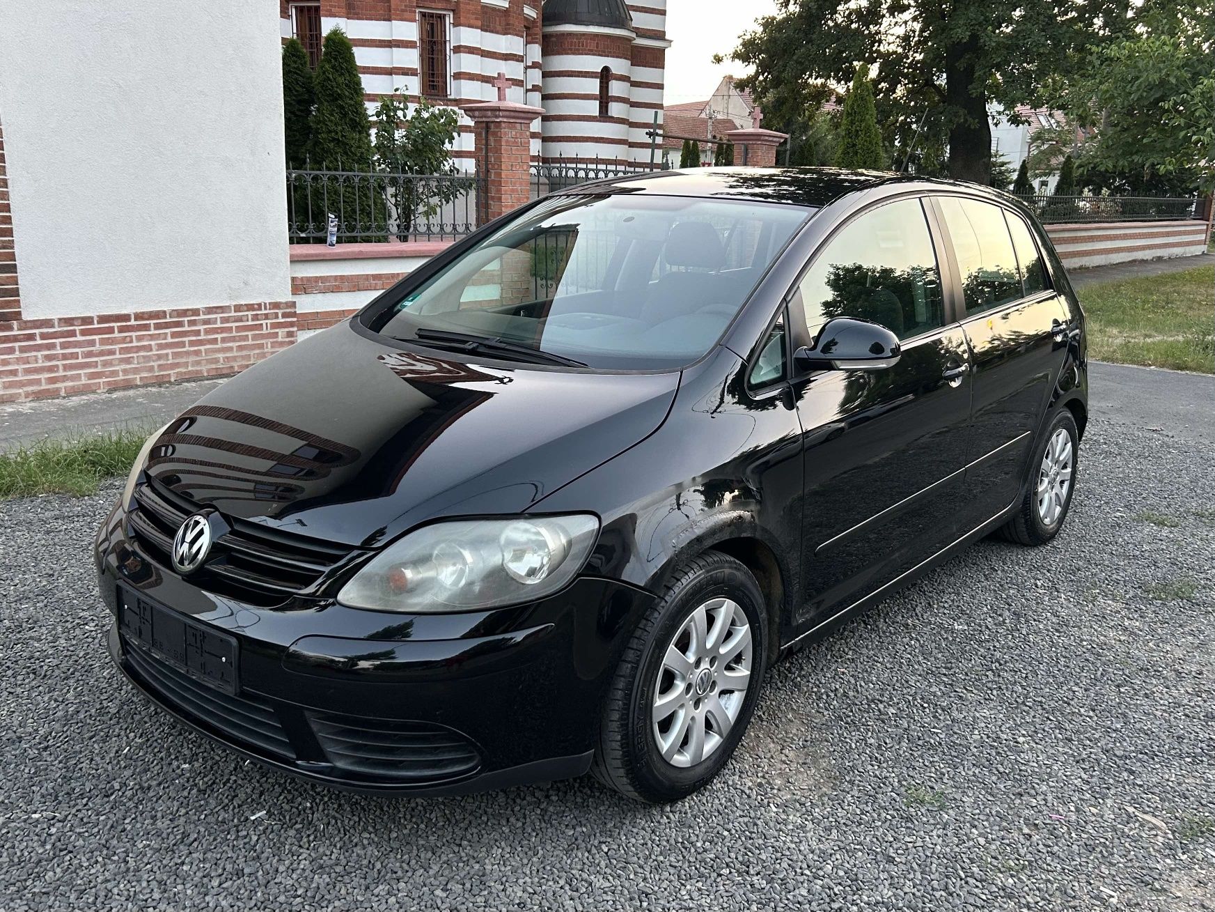 Golf 5 Plus 1.4 i 2006  masina prezint rugina 1450€