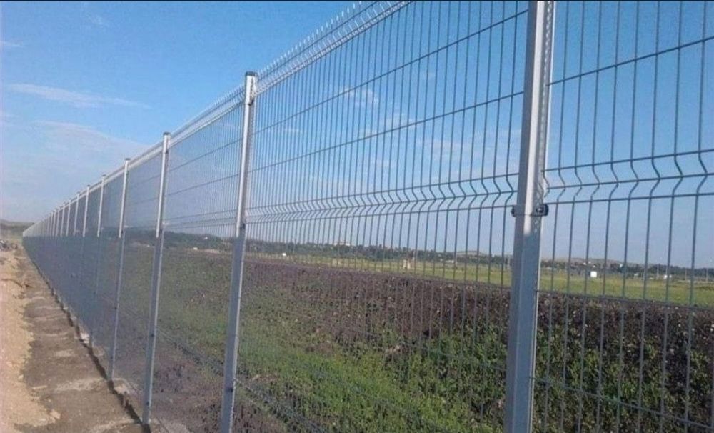 Porti si garduri facem din sipca metalica sau din plasa bordurata
