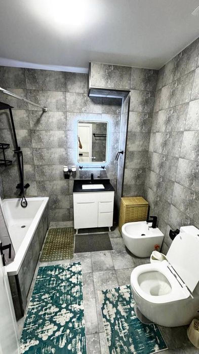 Квартира в центре 3/3/4. 75м2. Высокопотолочка