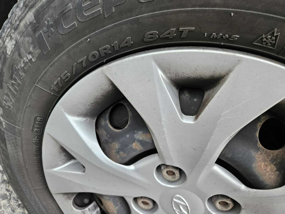 Set anvelope iarna Hankook 175/70R14