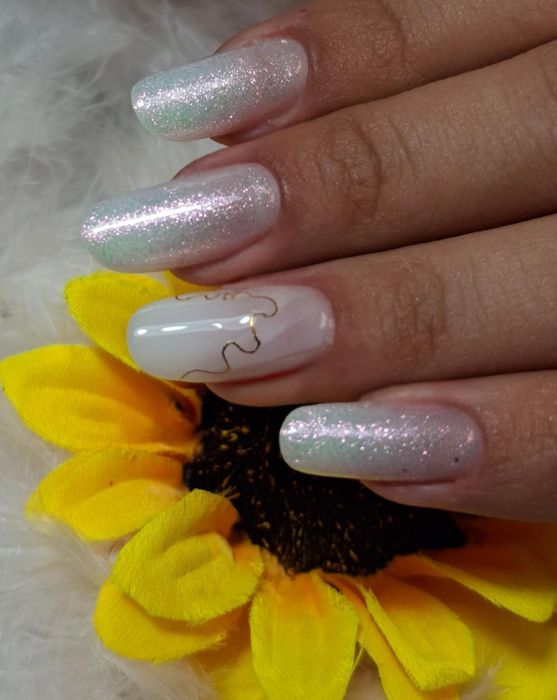 Unghii tehnice cu gel,acrigel , baza rubber