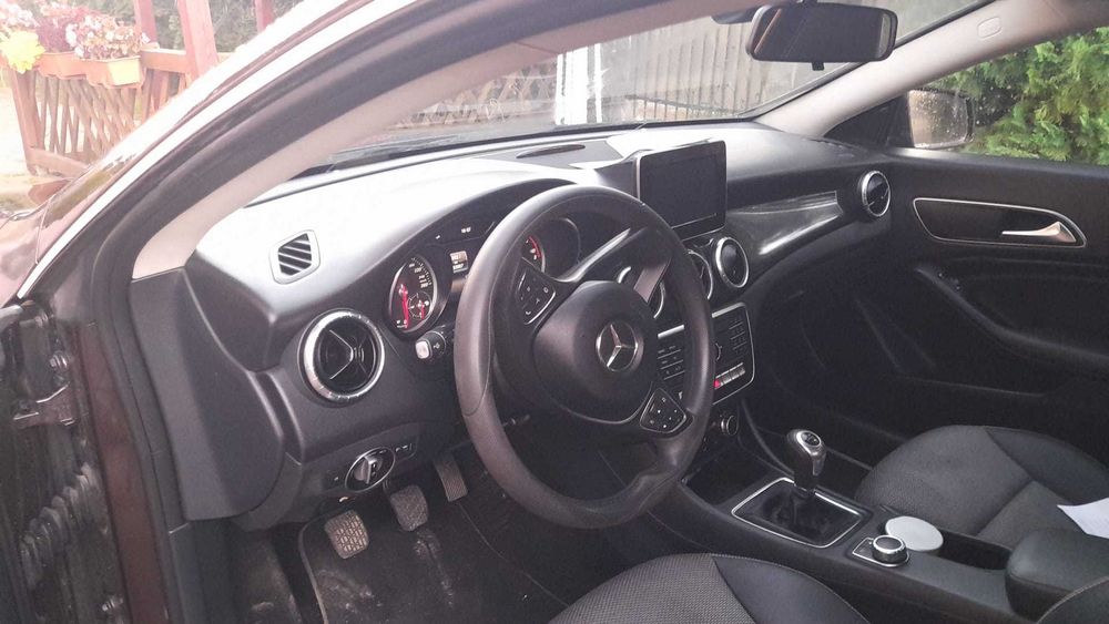 Mercedes-Bnez CLA 200