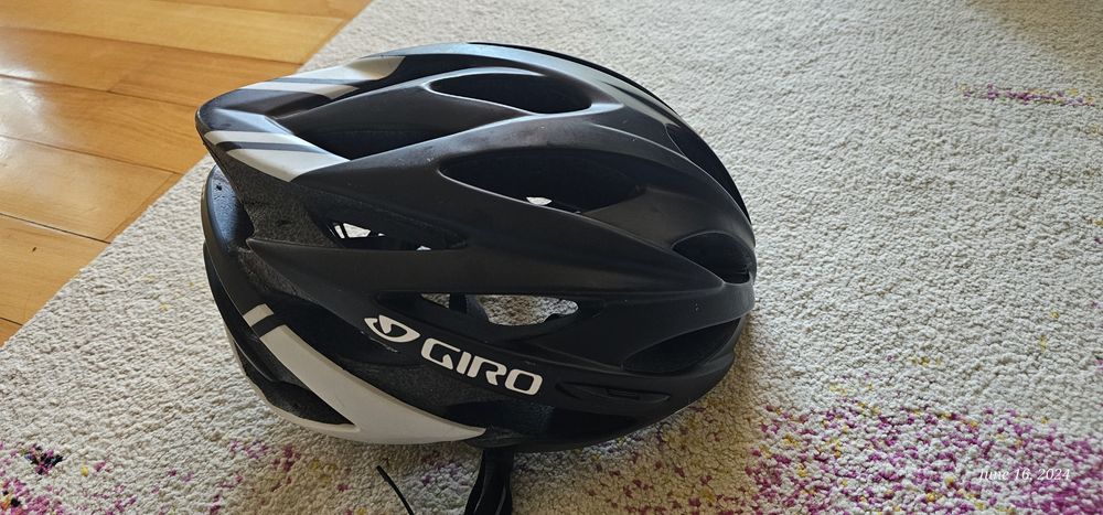 Casca bicicleta Giro Savant alb negru