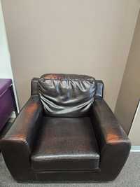 Кресло кожаное для офиса