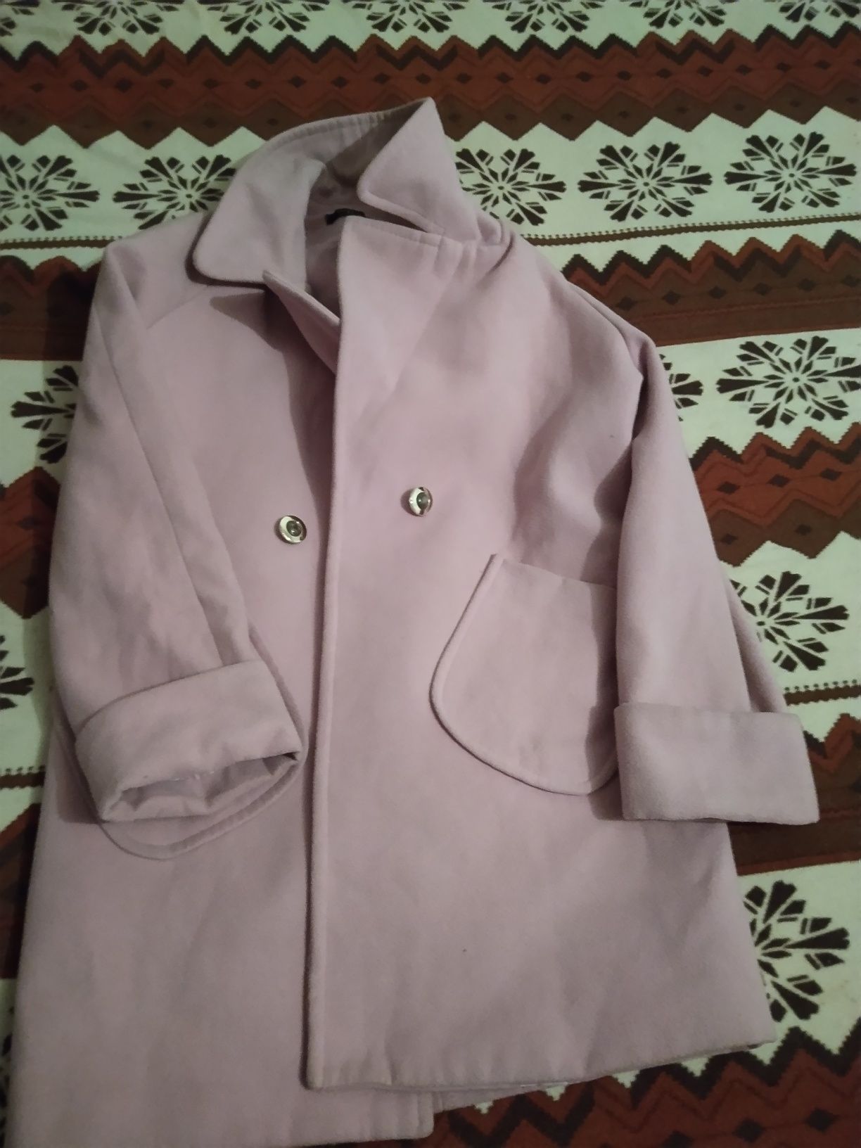 Пальто  стоимость 10000 тенге
