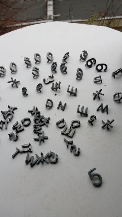 Ляти букви на кирилица и латиница и цифри