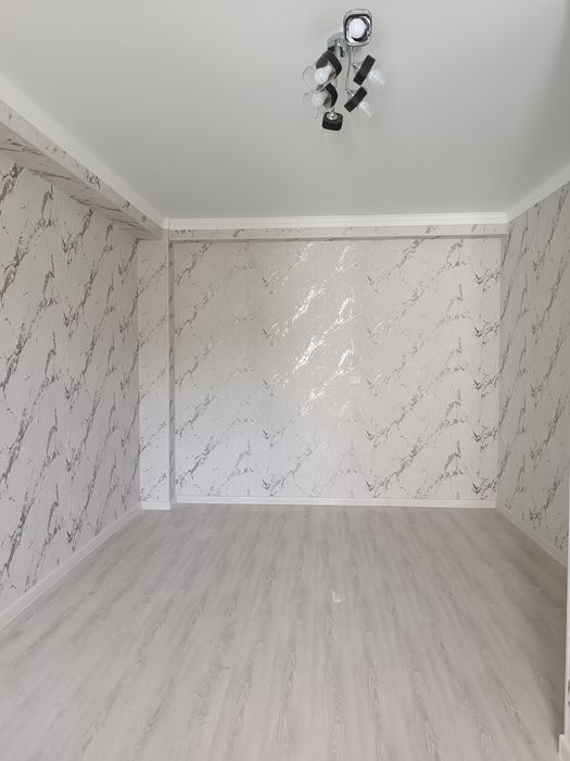 Srochno 2xonalik evroremont uy sotiladi 62000 Sergeli 1- bekat. 2/2/12