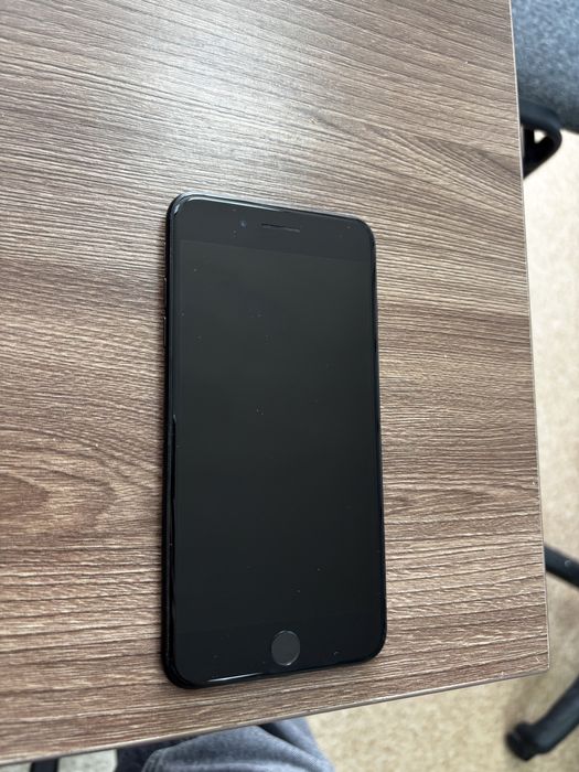 Apple iPhone 7 plus в идеальном состоянии