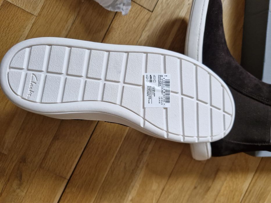 Нови боти Clarks номер 36