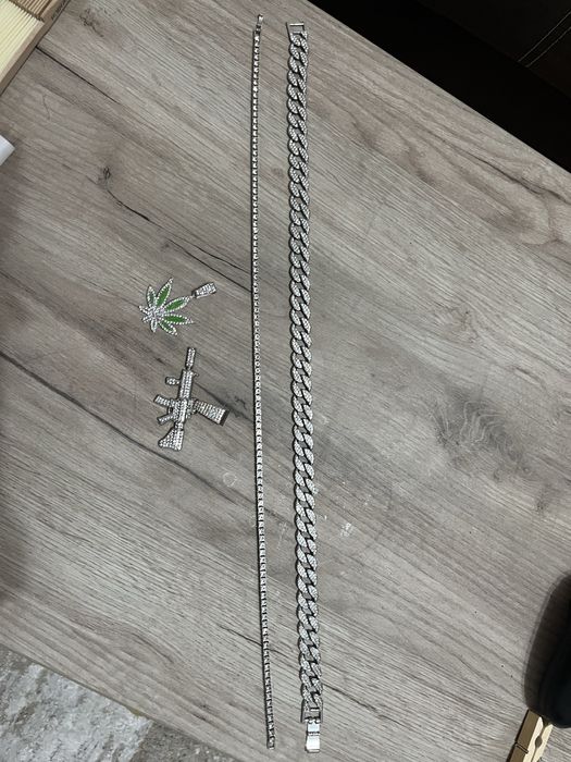 lanturi (tip iced out) barbati (ak 47,cannabis)(chain,bijuterii,lant)