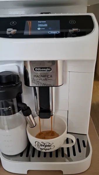 Кофемашина DeLonghi Magnifica Plus ECAM320.60.B / W