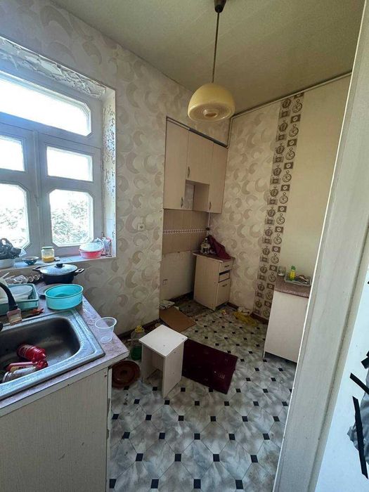 продается 2/2/4 
на: Ойбек