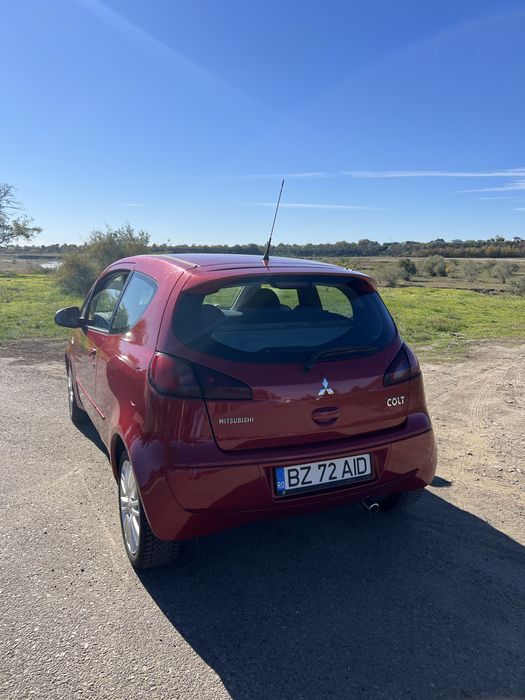 Vand Mitsubishi colt 1.4 Benzina