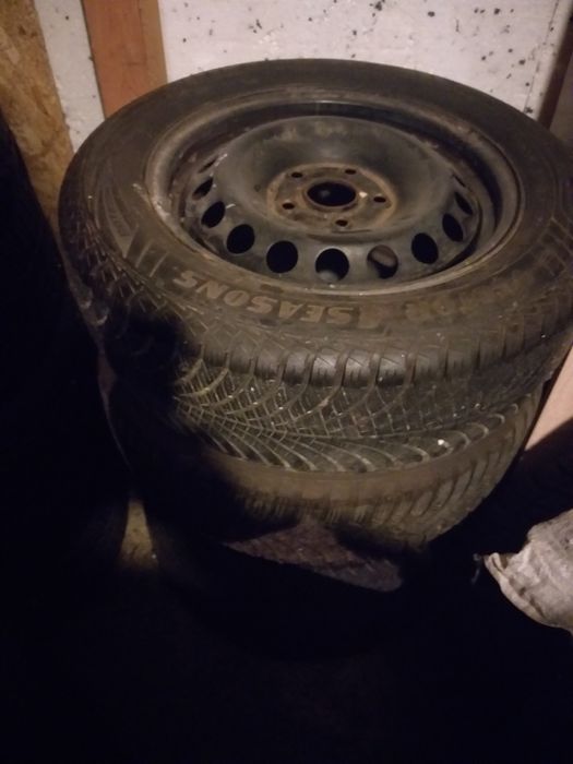 Jante  r15 5x112 et47  echipate  M+S 195 60 r15 Profil  foarte  bun