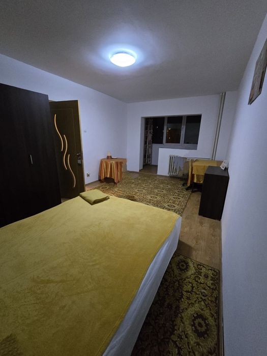 Vand Apartament 2 camere decomandate zona Titan, Str Tina Petre