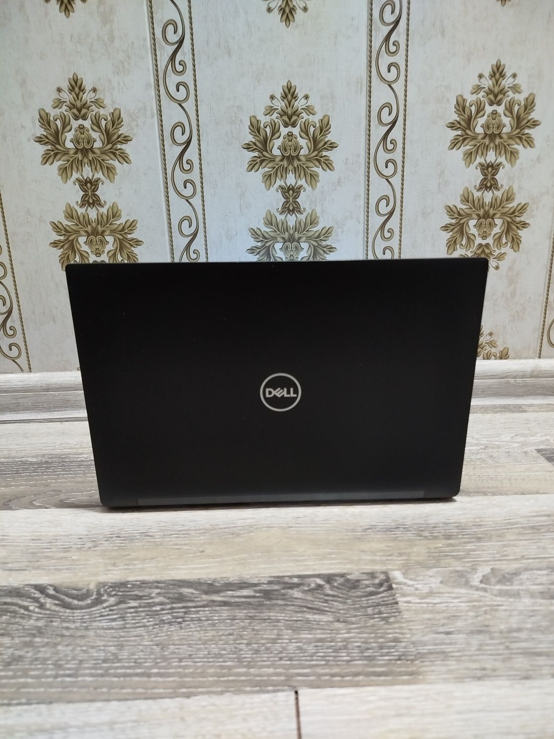 Dell Intel Core i7-8650U (4 yadro / 8 patok) 8/256gb