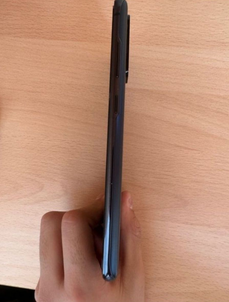 Samsung  Galaxy S 20 FE