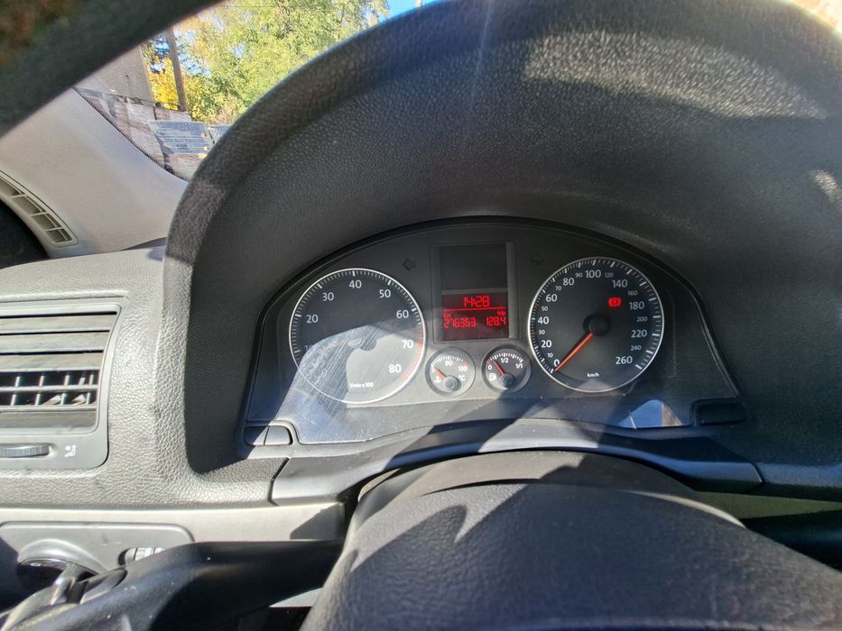 Голф 5 1.6FSI - 105к.с