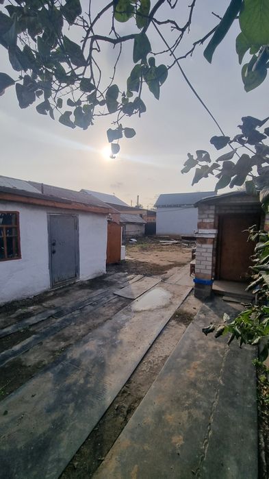 Продам второй Павлодар. Отдельно стоящий.  100 квадратов. Жилые 70кв.