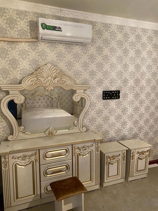 Zavod narxida minimilastik uslubdagi spalni nabor