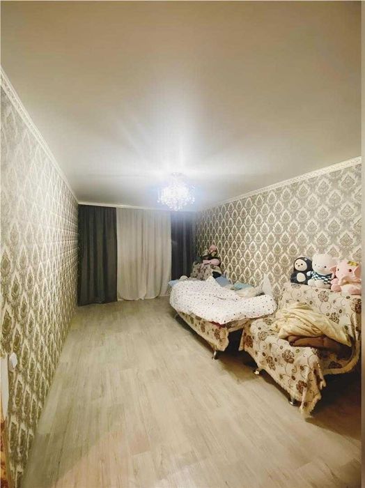 Срочно! Продам хорошую 2-комн квартиру на 13 мкр